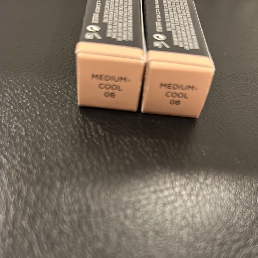 bareMinerals BAREPRO Full Coverage Concealer in Medium Cool 06 BRAND NEW!! - Picture 2 of 2